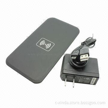QI wireless chargers, DC 5V 2A input, 5mm vertical transmission distance, two colors for choice